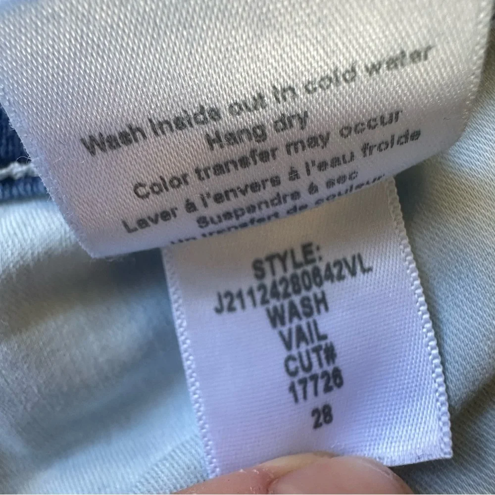 Veronica Beard Ryleigh High Rise Slim Straight Jeans in Vail Wash Sz 28